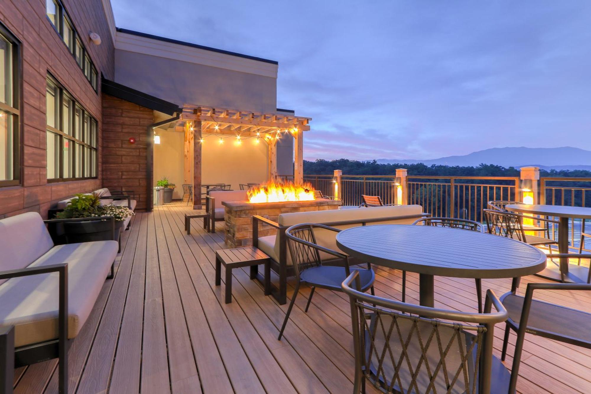 Hotel Staybridge - Smoky Mtns By Ihg