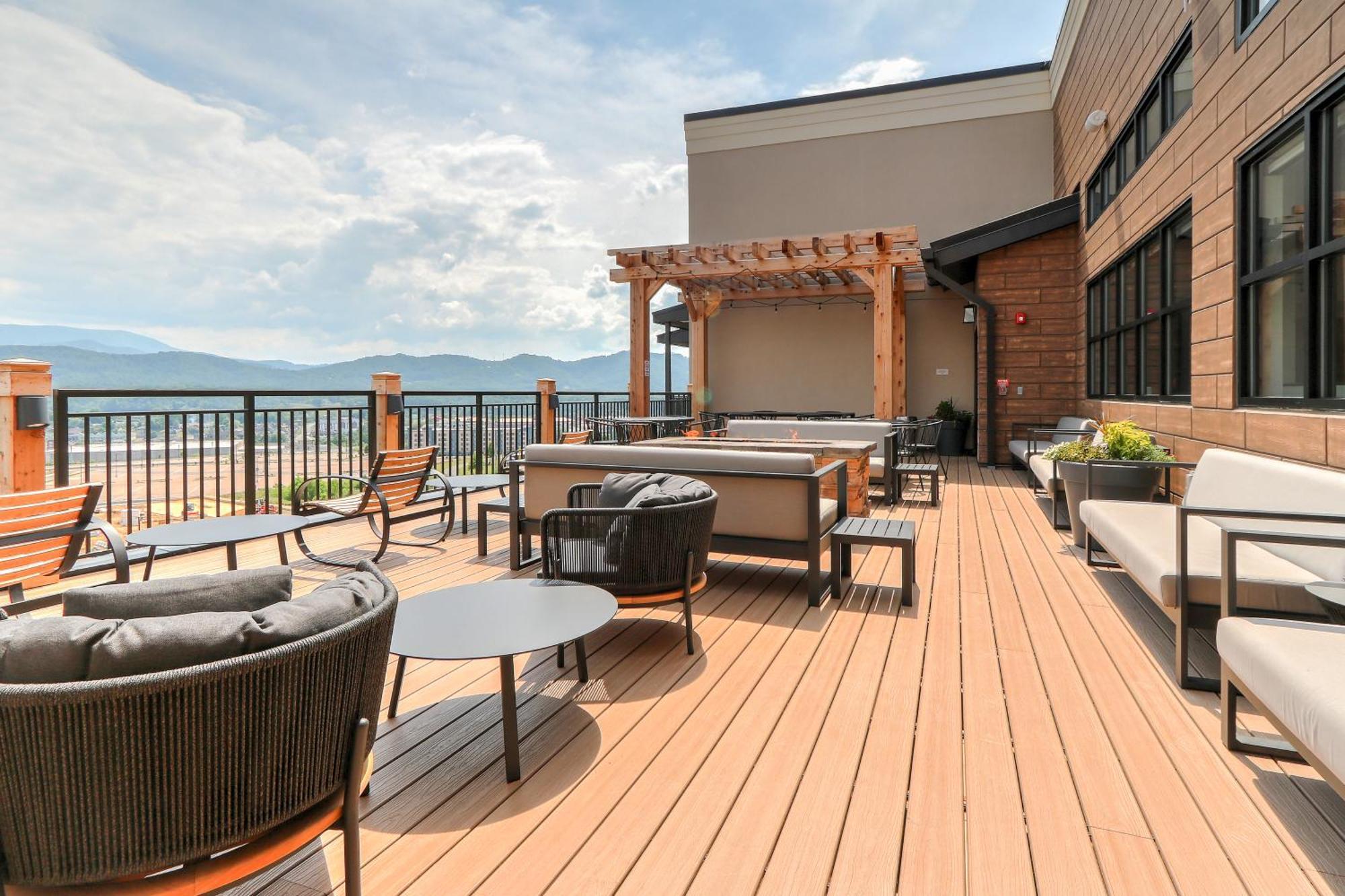 Staybridge - Smoky Mtns By Ihg Hotel Pigeon Forge